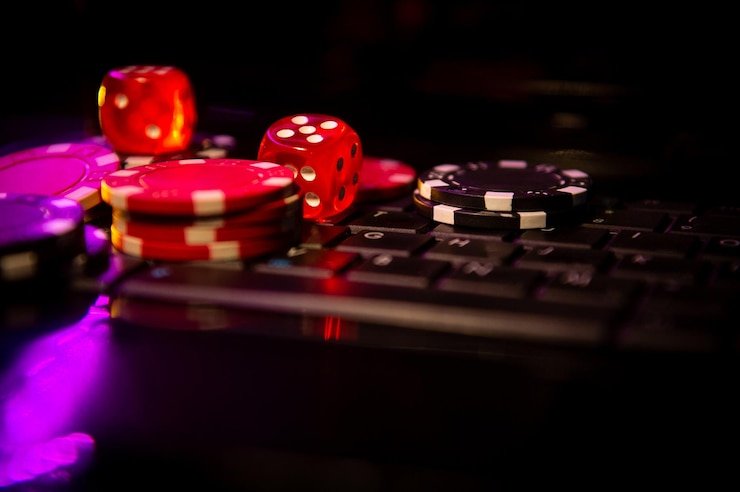 Sugar Rush slot game interface on mcpack showing five reels and betting controls